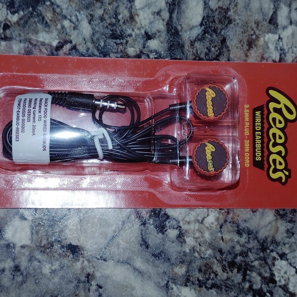 Red Wired Earbuds Pack Of Two Fun Food Earbuds New - Picture 3 of 4